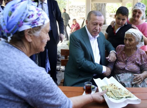 Cumhurbaşkanı Erdoğan, Stratonikeia Antik Kenti'ni gezdi 4