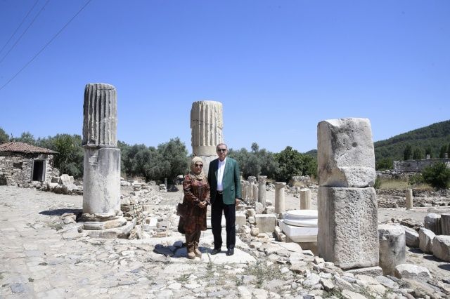 Cumhurbaşkanı Erdoğan, Stratonikeia Antik Kenti'ni gezdi 7