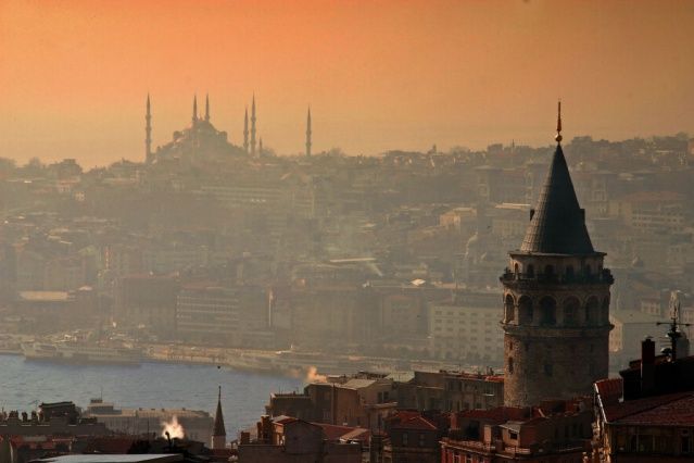 İstanbul denilince ilk akla gelen yapılardan biri: Galata Kulesi 4