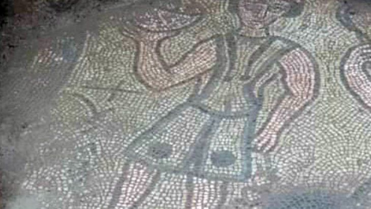 Kaçak kazıda 1500 yıllık mozaik bulundu 1