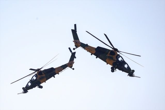 T-129 Atak tipi helikopterler gösterisi - TEKNOFEST İstanbul 4