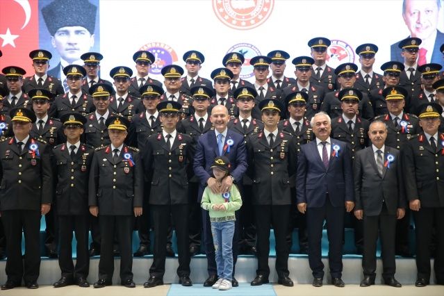 Jandarma Havacılık Okul Komutanlığı Pilot ve Teknisyen Temel Kursları Mezuniyet Töreni 11