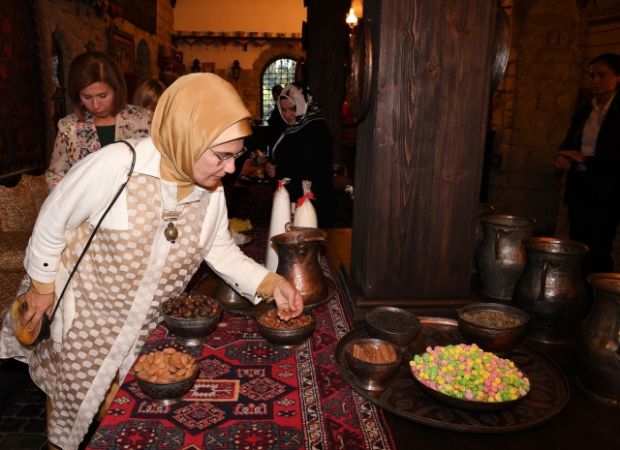 Emine Erdoğan, Bakü'deki Şirvanşah Müze Restoranı'nı ziyaret etti 3