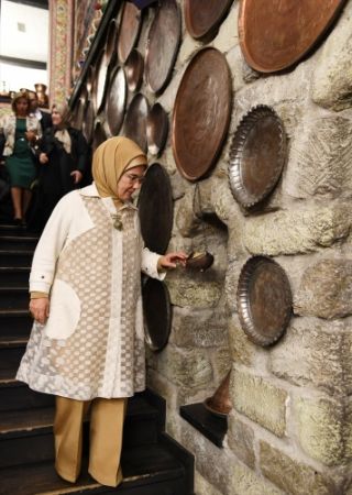 Emine Erdoğan, Bakü'deki Şirvanşah Müze Restoranı'nı ziyaret etti 4
