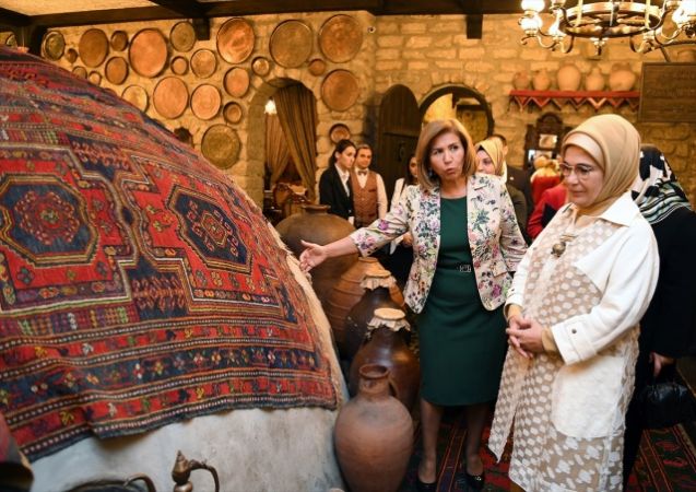 Emine Erdoğan, Bakü'deki Şirvanşah Müze Restoranı'nı ziyaret etti 8