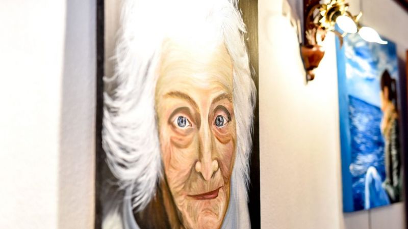 Şehit annesi resim sergisini Hamamönü Sanat Galerisi’nde açtı 1