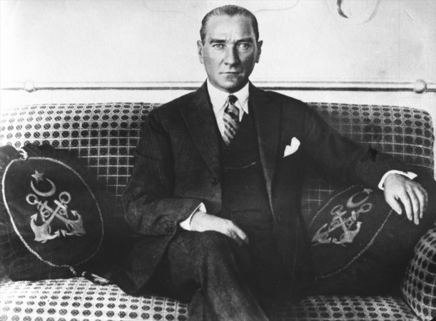 Büyük Önder Atatürk 81 yıldır özlemle anılıyor - Foto Galeri 9