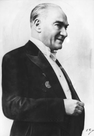 Büyük Önder Atatürk 81 yıldır özlemle anılıyor - Foto Galeri 10