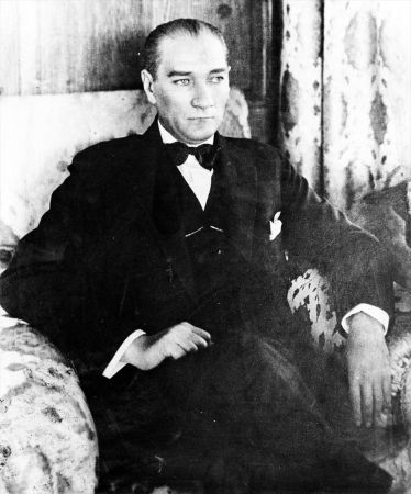 Büyük Önder Atatürk 81 yıldır özlemle anılıyor - Foto Galeri 18