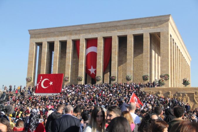 Atatürk’ün vefatının 81. yılında Anıtkabir ziyaretçi akınına uğradı 2