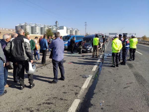 Ankara’da zincirleme trafik kazası: 6 yaralı 2