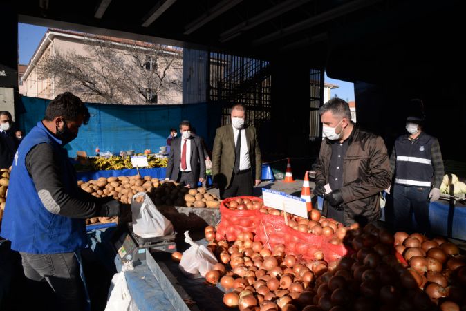 Pursaklar Belediye Başkanı Çetin’den Ramazan öncesi Pazar Denetimi 2