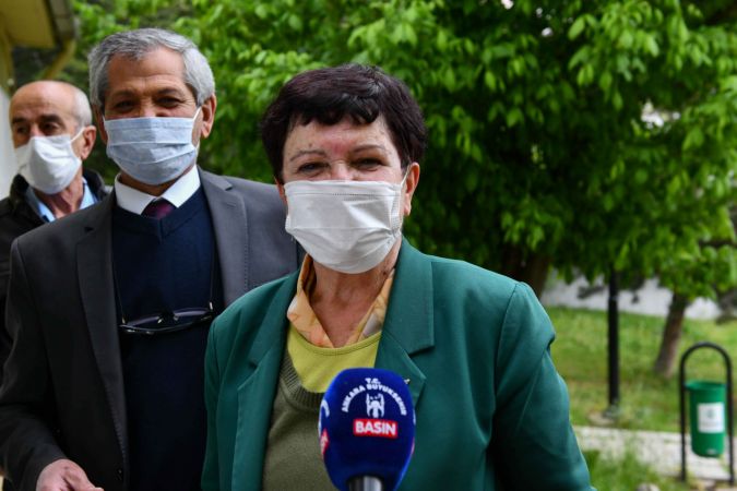 Ankara Büyükşehir'den Büfeci esnafına ve 65 yaş üstü vatandaşlara maske dağıtımı 20