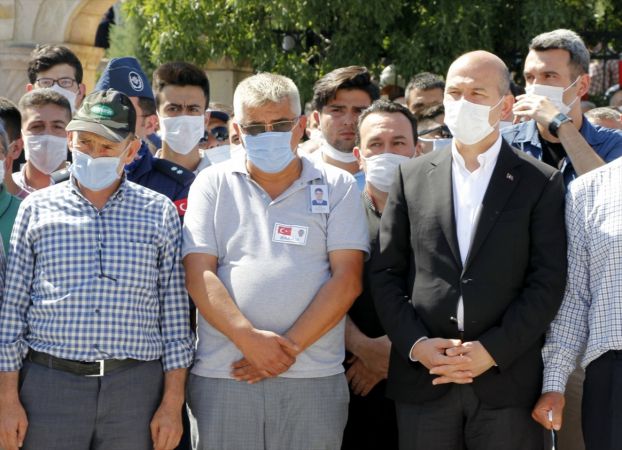 Van'da şehit olan polis Üstüner'in cenazesi Ankara'da toprağa verildi 2