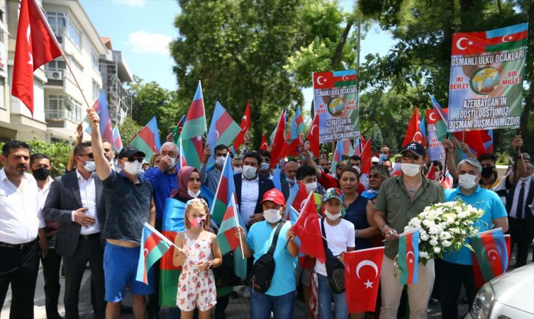 Ankara'da Ermenistan saldırılarına protesto!  Azerbaycan'a destek... Anıtkabir'i ziyaret 7