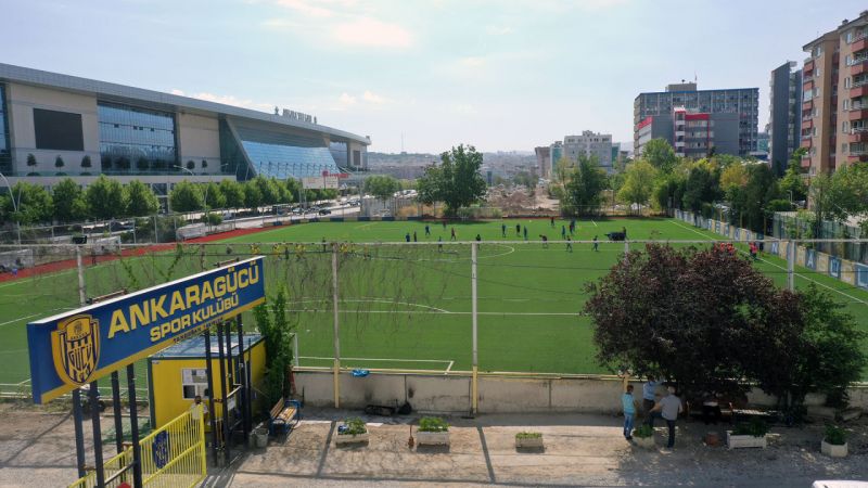 Büyükşehir'den Ankaragücü'ne anahtar teslim modern saha 1