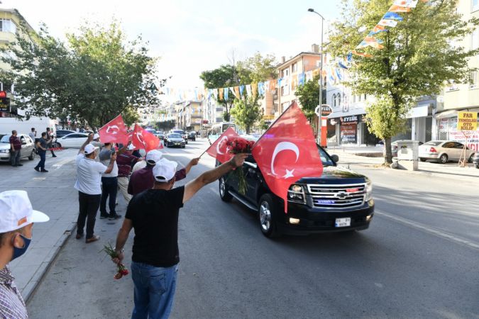 Cumhurbaşkanı Erdoğan Mamak’ta güllerle karşılandı - Ankara 6