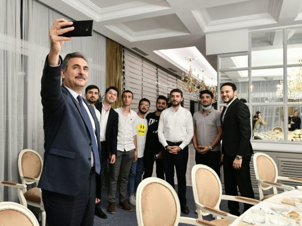 Ankara'nın en başarılı belediye başkanı Murat Köse oldu 9
