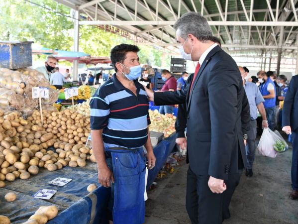 Ankara'nın Başarılı Belediye Başkanı Köse'den Pazar Denetimi 1