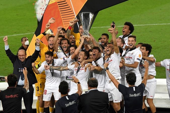 Sevilla 6. kez UEFA Avrupa Ligi şampiyonu 5