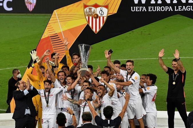 Sevilla 6. kez UEFA Avrupa Ligi şampiyonu 9