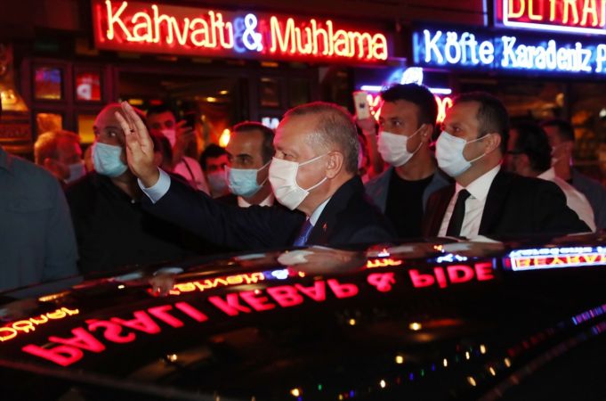 Cumhurbaşkanı Erdoğan, Üsküdar’daki bir restoranda yemek yedi 4