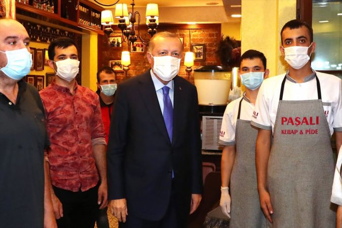 Cumhurbaşkanı Erdoğan, Üsküdar’daki bir restoranda yemek yedi 1