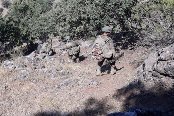 MSB: ''Pençe-Kaplan Operasyonu'nda PKK'ya ait mühimmat ele geçirildi'' 6