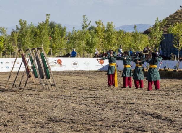 Cumhurbaşkanı Erdoğan, Ahlat'taki etkinlikleri izledi 8