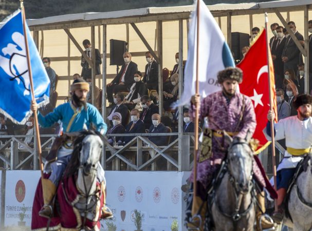 Cumhurbaşkanı Erdoğan, Ahlat'taki etkinlikleri izledi 10