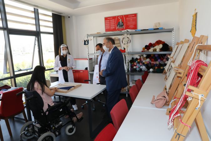 DSÖ Türkiye Temsilcisi Prof. Dr. Toker Ergüder Etimesgut engelsiz yaşam merkezi'ni ziyaret etti 4