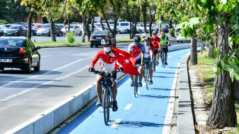 Ankara'da Ata’ya saygı bisiklet turu 4