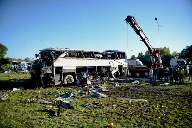 Eskişehir'de feci Kaza! İŞÇİ Servisi devrildi, 2 işçi öldü, 12 kişi yaralandı 6