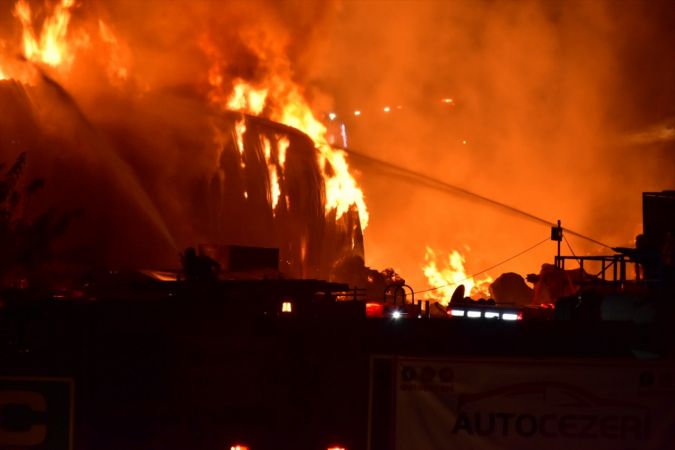 Gaziantep 3. Organize Sanayi Bölgesinde fabrikada yangın çıktı 5