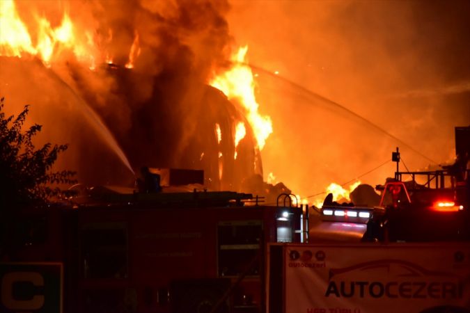 Gaziantep 3. Organize Sanayi Bölgesinde fabrikada yangın çıktı 10