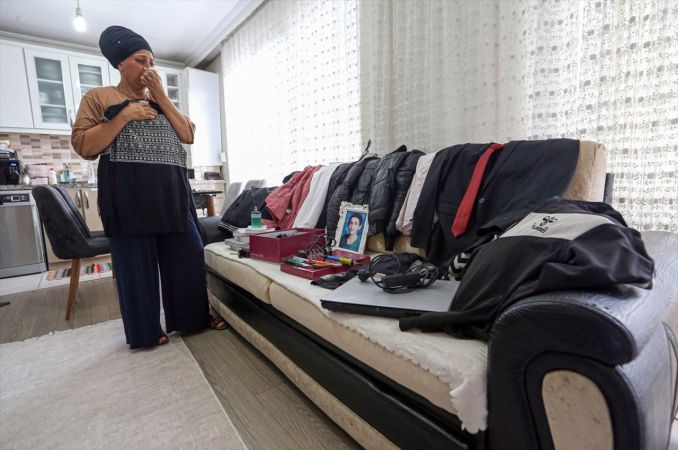 Kanser hastası anne, 14 yaşındaki oğluna kavuşmak için 1 yıldır HDP önünde evlat nöbetinde 4