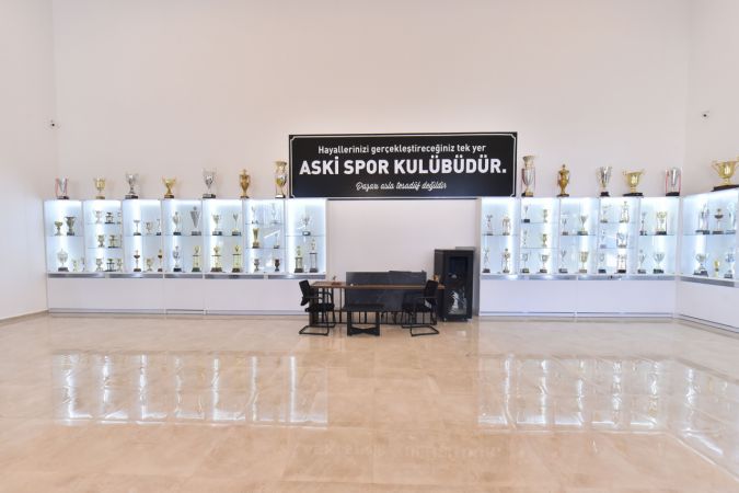 Ankara’ya yeni bir spor kompleksi daha kazandırıldı... Türkiye'nin Avrupa standartlarında ilk güreş salonu açıldı 7