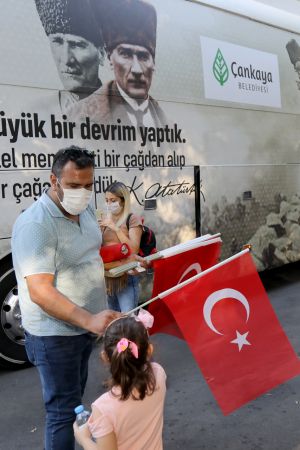 Çankaya’da 30 Ağustos coşkusunu sokaklara taşıdı - Ankara 9