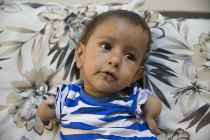 İdlibli 14 aylık Muhammed bebek, tetkikler için hastaneye götürüldü 3