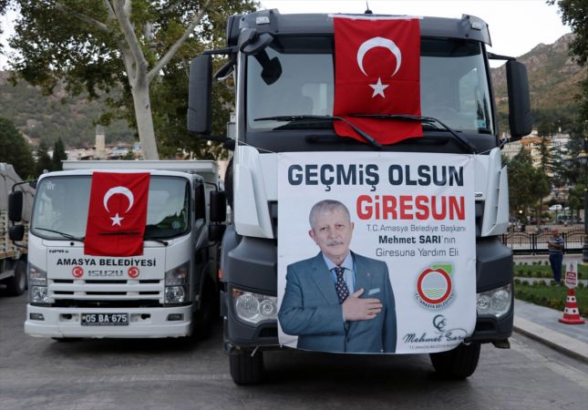 MHP'li Amasya Belediyesi Giresun'a yardım kamyonları gönderdi 1