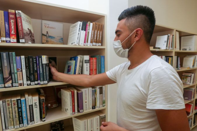 Yeniden kapılarını açıyor...Yenimahalle kütüphanelerine pandemi düzenlemesi - Ankara 8