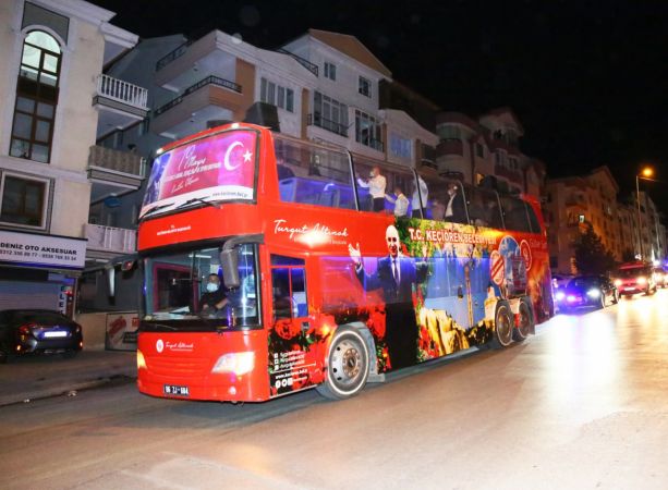 Başkan Altınok otobüse çıktı, 51 mahallede koronavirüs uyarısı yaptı - Ankara 5