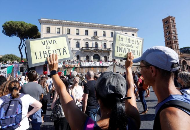 İtalya'da Kovid-19 önlemleri protesto edildi - Video Haber 20