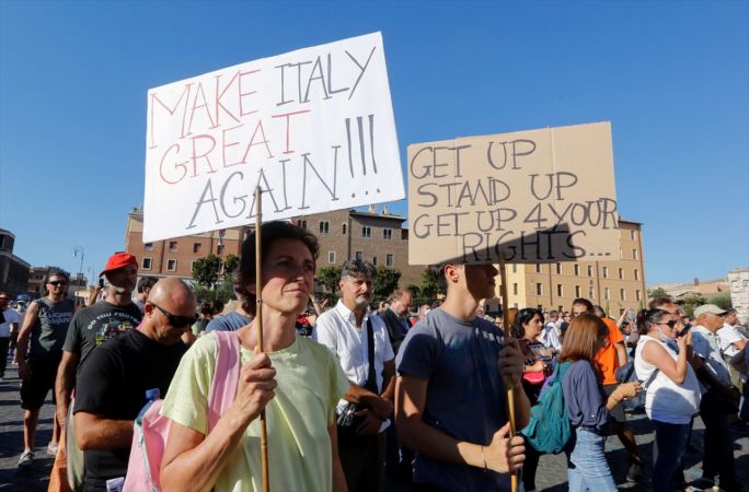 İtalya'da Kovid-19 önlemleri protesto edildi - Video Haber 24