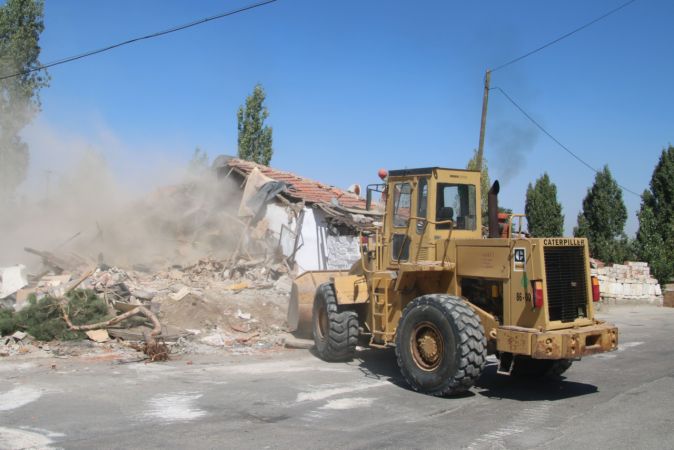 Çankaya Belediyesi, 17 gecekondunun yıkımına başladı - Ankara 2