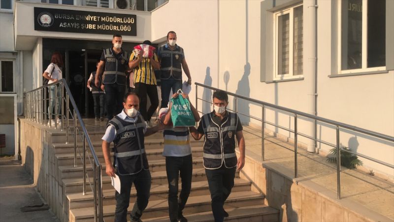 Bursa merkezli 4 ilde fuhuş operasyonu: 15 gözaltı 5