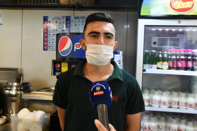 Ankara Büyükşehir koronavirüs önlemlerini artırdı! Başkentlilere ücretsiz dezenfektan dağıtmaya başladı 3