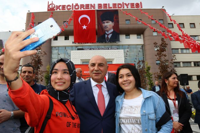 Başkan Altınok’tan öğrencilere karşılıksız burs müjdesi - Ankara 3