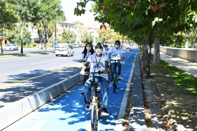 Yurtdışından Ankara’ya gelen öğrenciler Bisiklet Yolu’nda 3