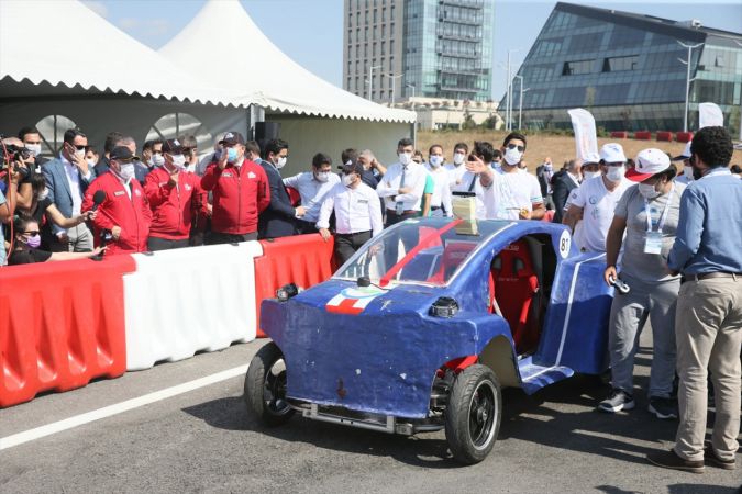 Bakan Varank, Robotaksi Binek Otonom Araç Yarışması'nı izledi 5